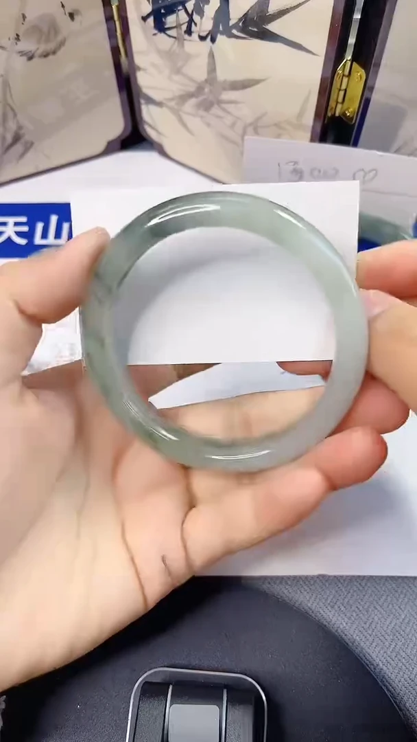 未镶嵌手镯石英质玉161-61/62