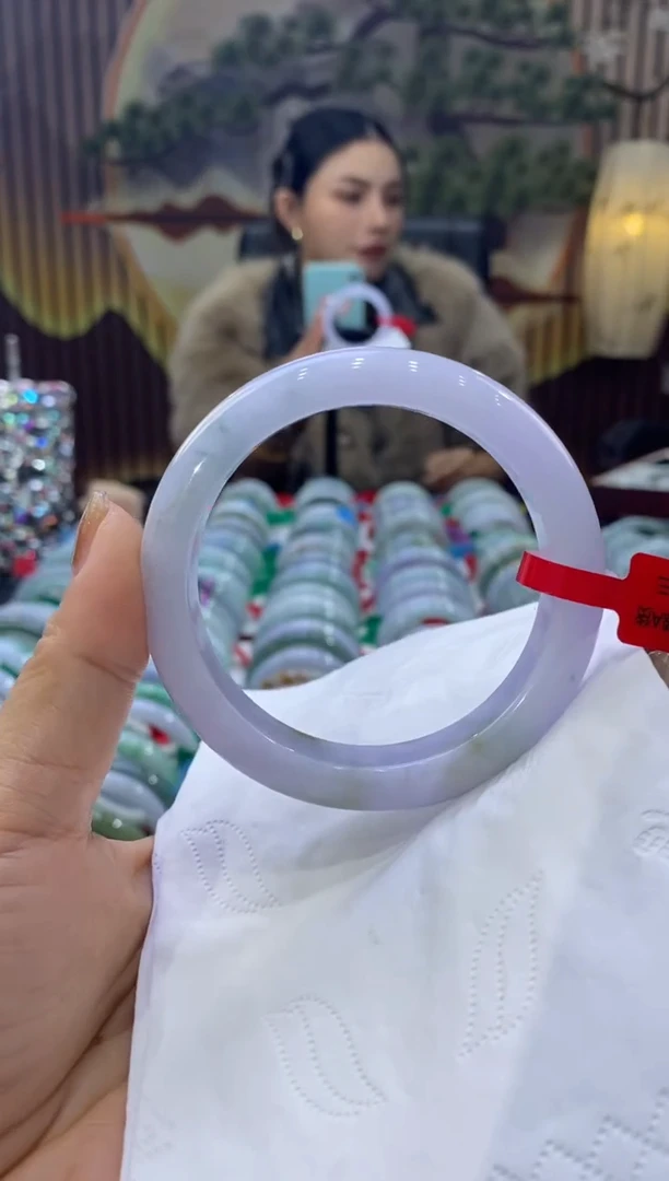 【闪购商品】翡翠手镯未镶嵌多人08326