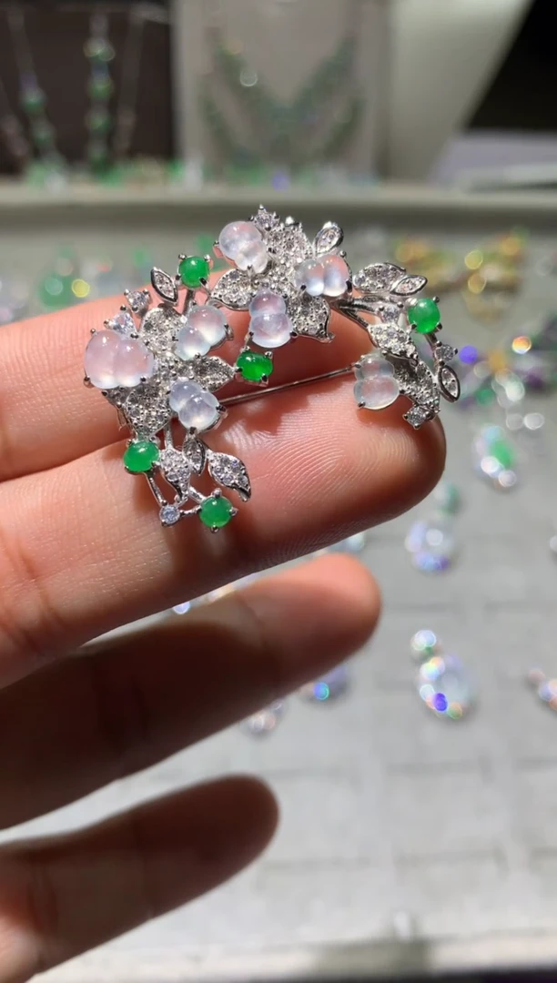 未镶嵌翡翠耳饰胸针