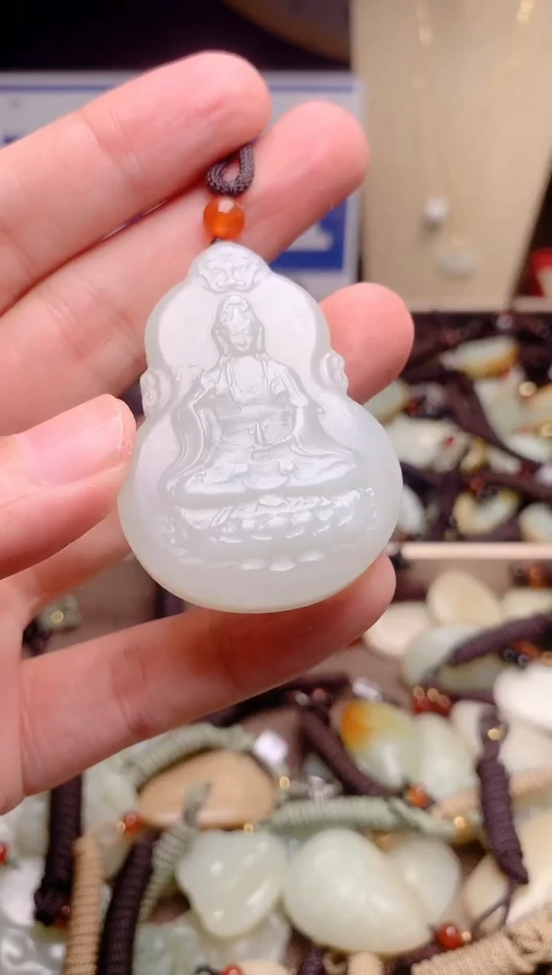 和田玉未镶嵌颈饰1