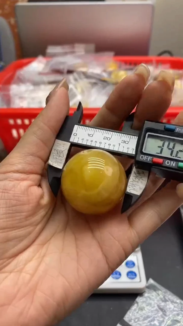 琥珀未镶嵌珠宝奇石670