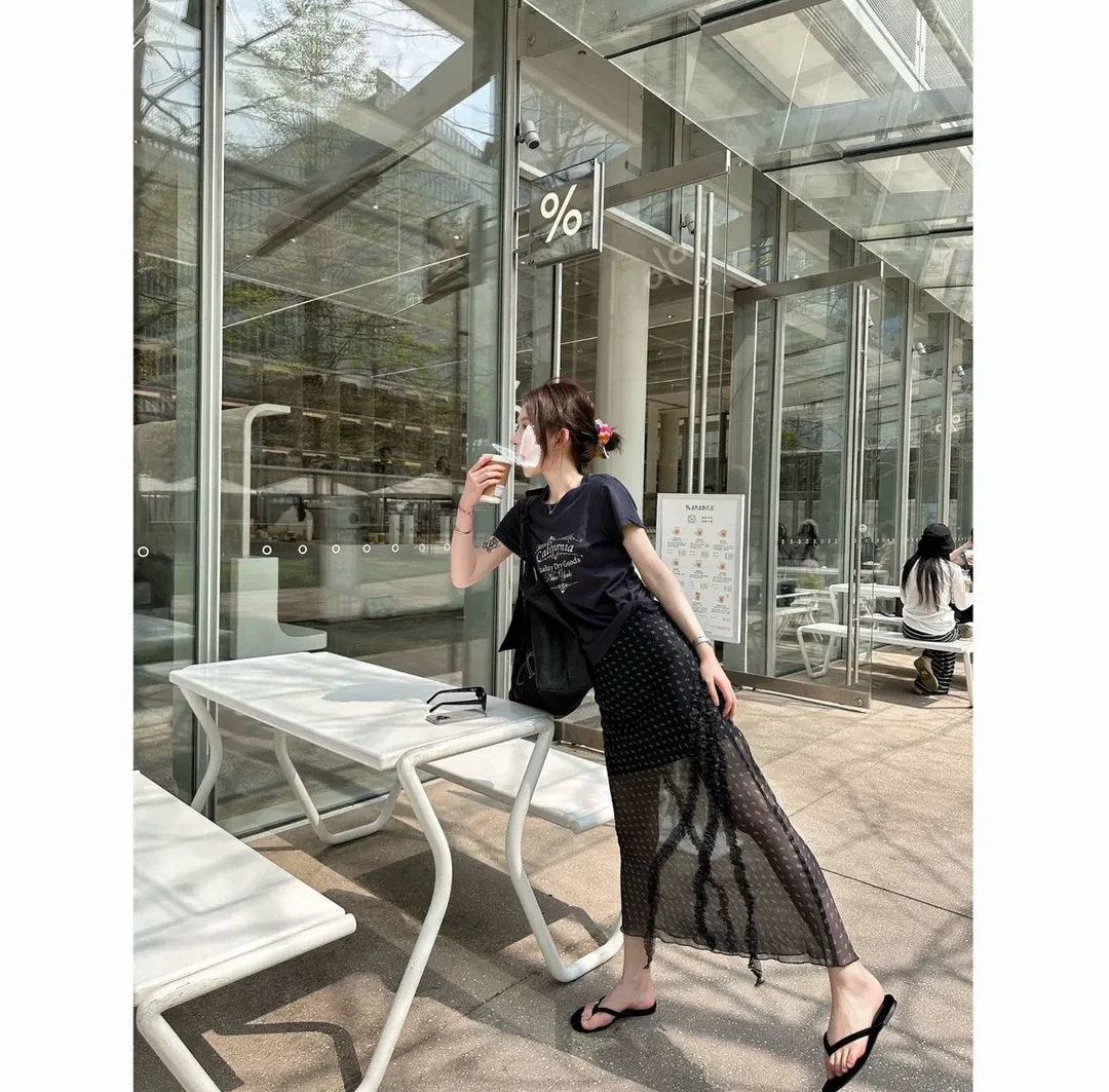 【B Y】清爽字母短袖百搭显瘦T恤+木耳边百搭松弛感半身裙两件套女