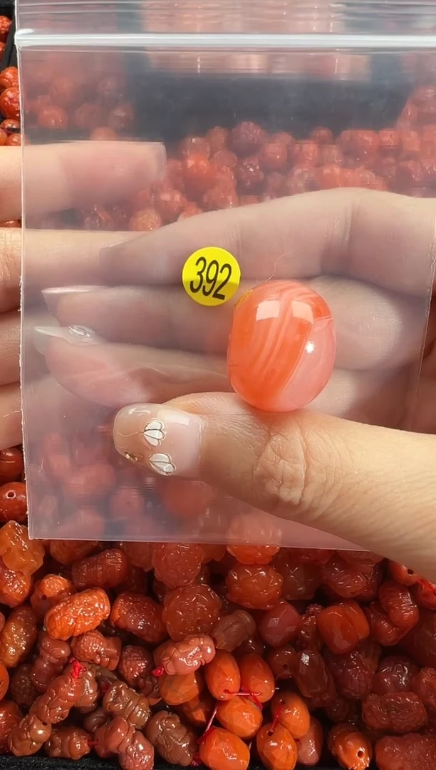 颈饰未镶嵌南红玛瑙1