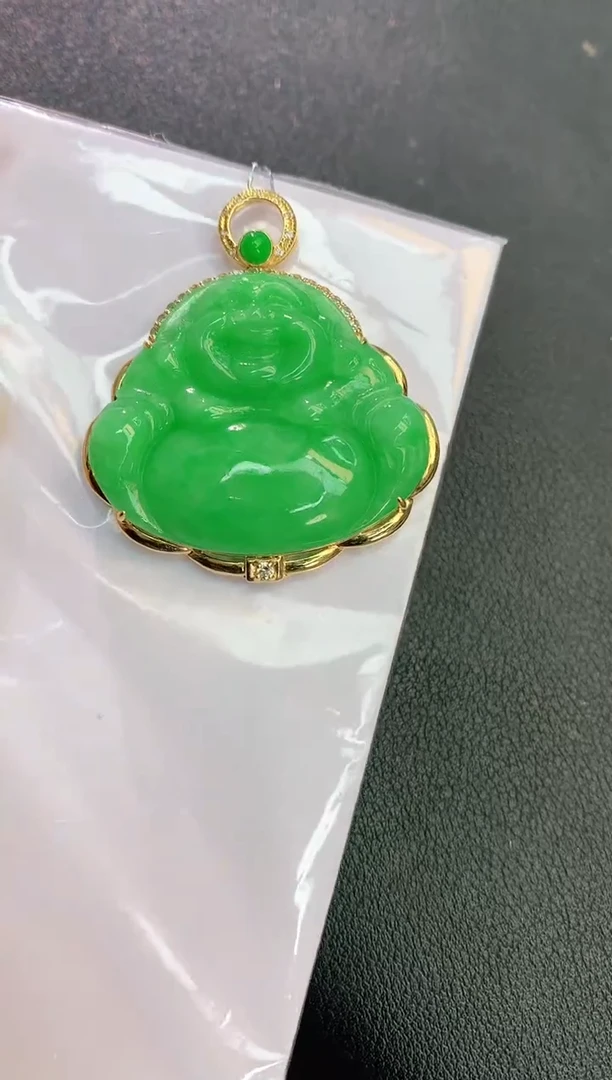 颈饰18K金镶嵌翡翠赠礼盒证书 珍珍