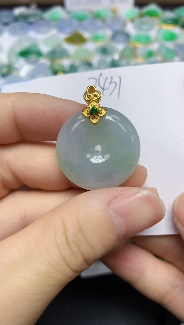 翡翠未镶嵌颈饰天然缅甸翡翠A货