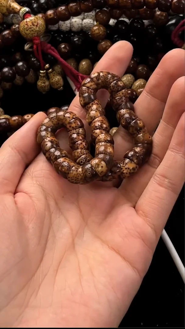 手串星月菩提精工级中珀花皮桶形大肠9*6手持