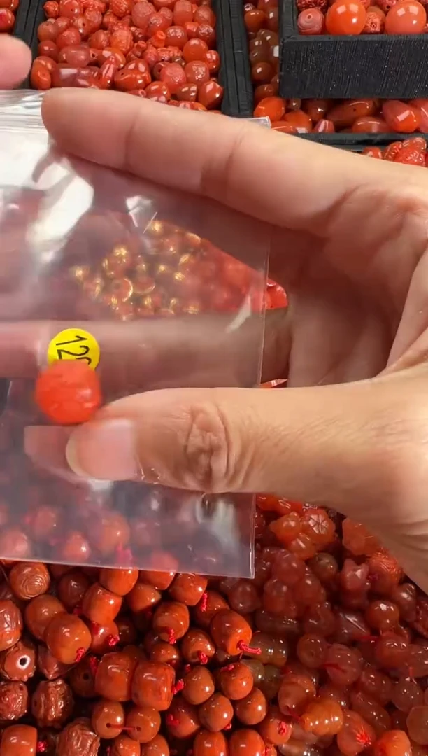 【闪购商品】南红玛瑙颈饰未镶嵌1