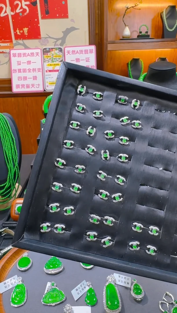 翡翠未镶嵌耳饰天然a货翡翠+发其一