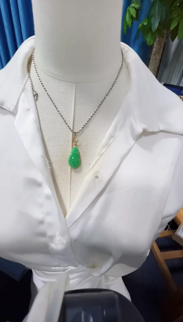 吊坠(不含链)18K金镶嵌翡翠598