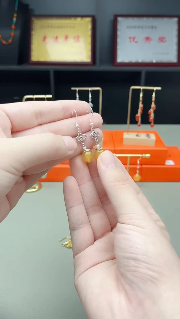 未镶嵌耳饰玛瑙/玉髓702