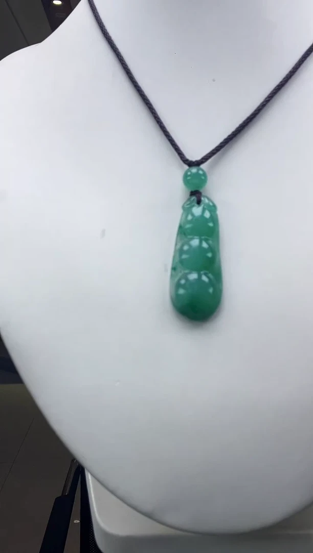 未镶嵌手镯石英质玉1