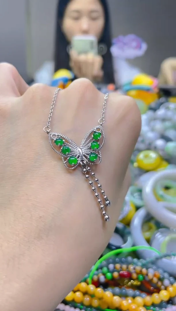 翡翠未镶嵌颈饰/C/翡翠A货，一件也是批发价