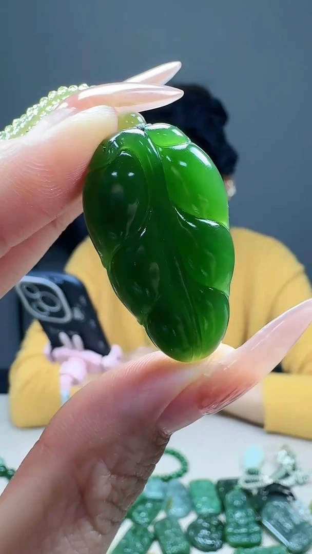 未镶嵌和田玉挂件1