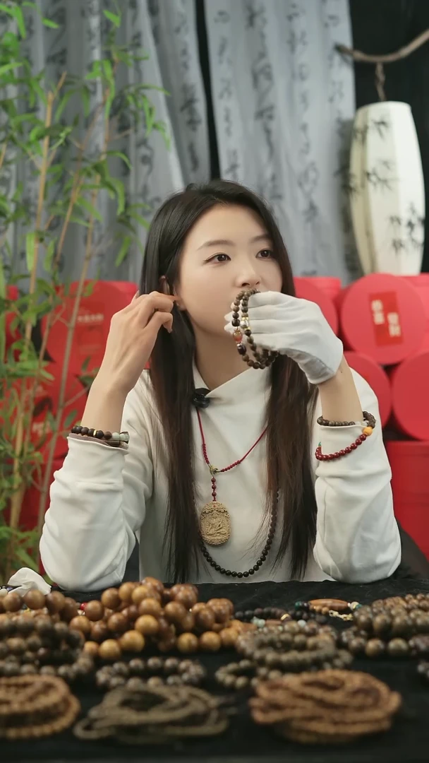 【闪购商品】阴沉木其他玉如君