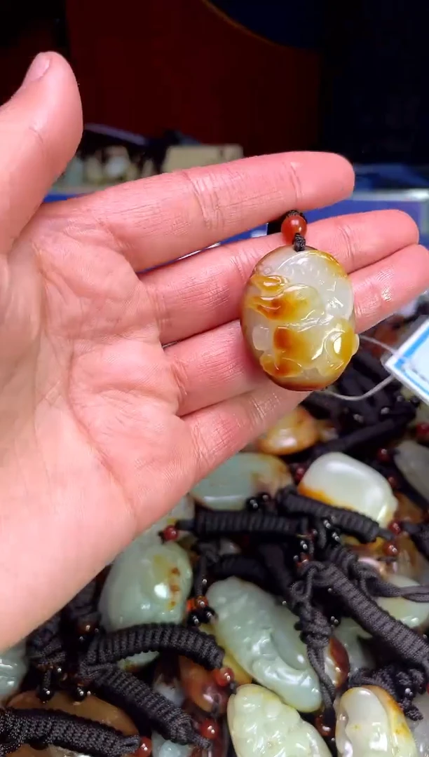 【闪购商品】和田玉颈饰未镶嵌1