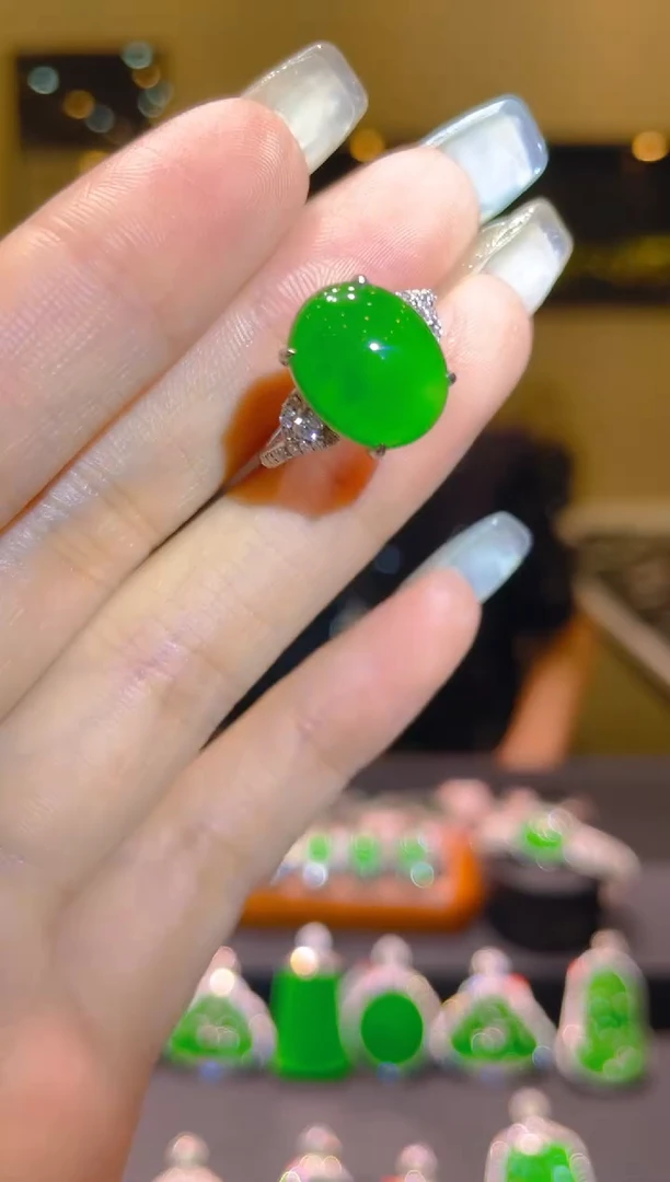 翡翠18K金镶嵌吊坠(不含链)A25