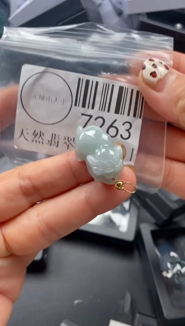 吊坠(不含链)未镶嵌翡翠7263