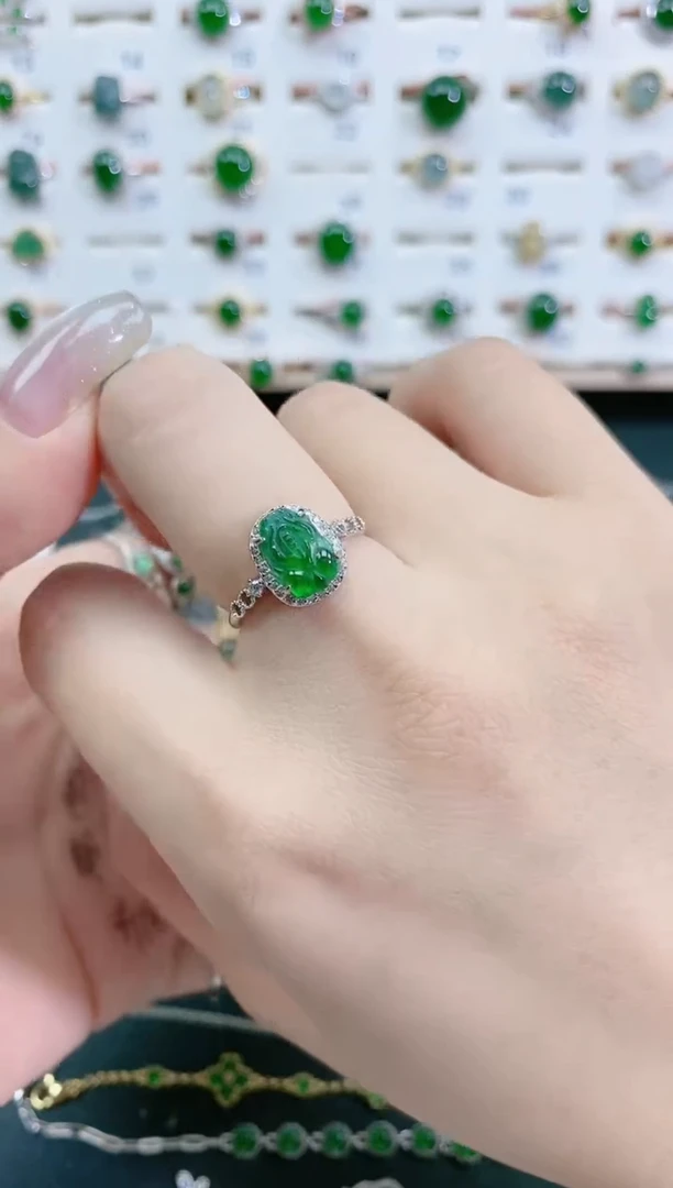 翡翠戒指银S925镶嵌天然翡翠