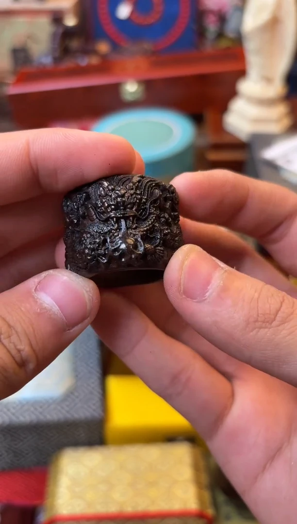 沉香碎屑沉香——————————————1853扳指