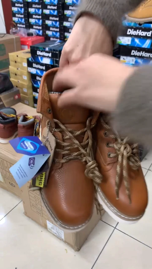 牛皮43码，V615，皮鞋码，工装靴，默认微瑕