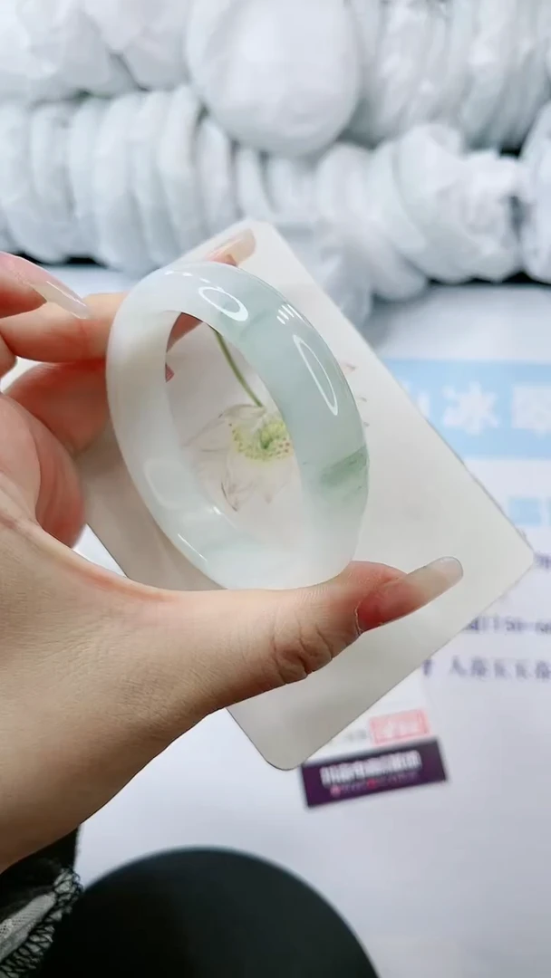 【闪购商品】石英质玉手镯未镶嵌多样性发货A598