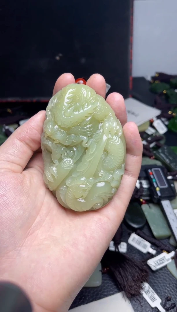 颈饰未镶嵌和田玉1