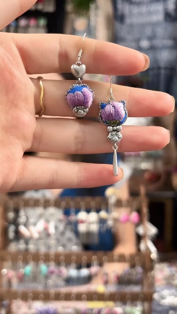 织绣民族风非遗老绣饰品633