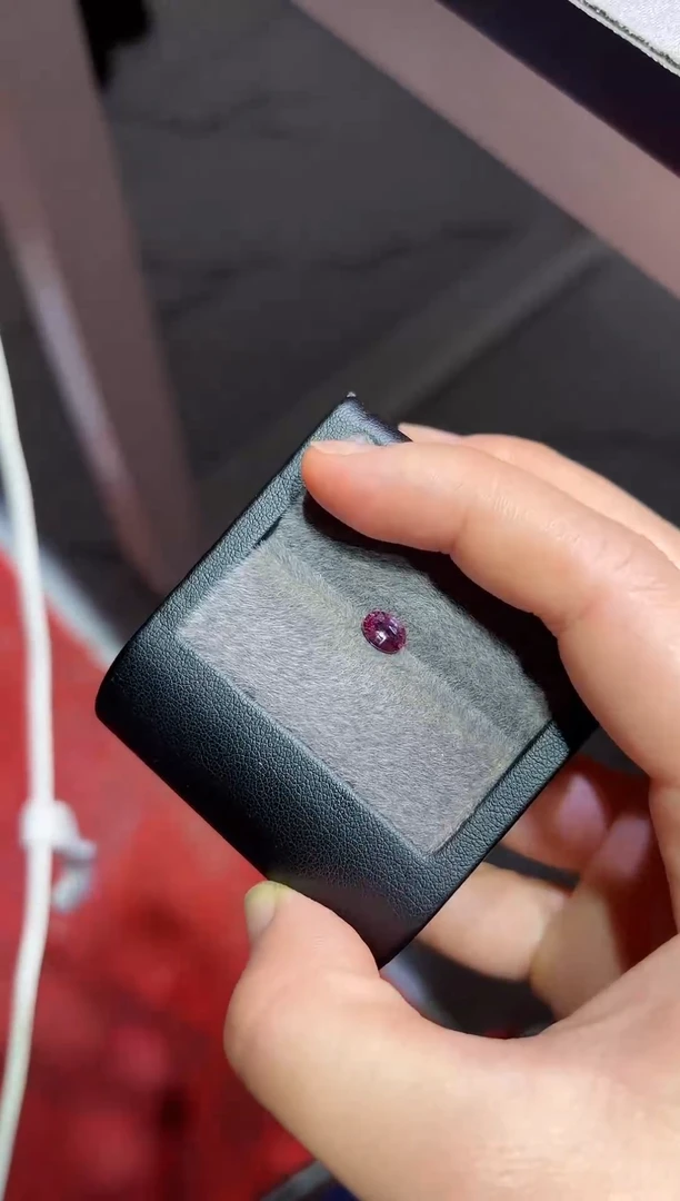 裸石彩色蓝宝石一粒0.835ct