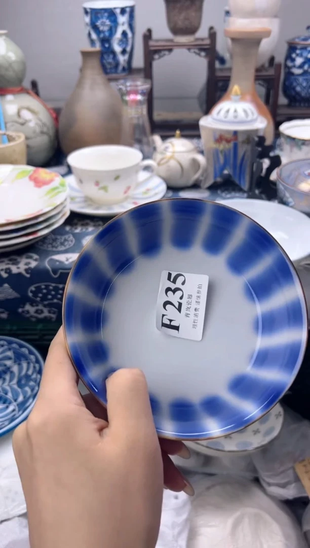 瓷片小*子  F235