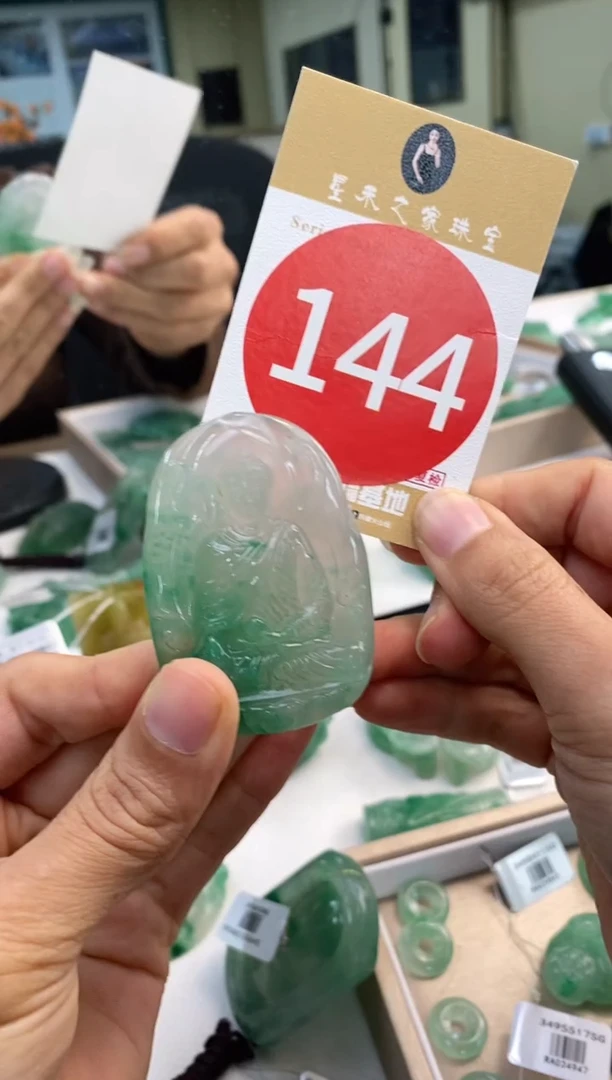 颈饰未镶嵌石英质玉嘟*酱佛+144
