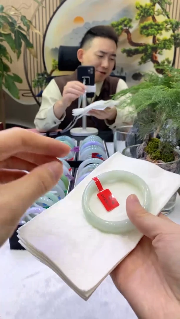 未镶嵌手镯翡翠4521