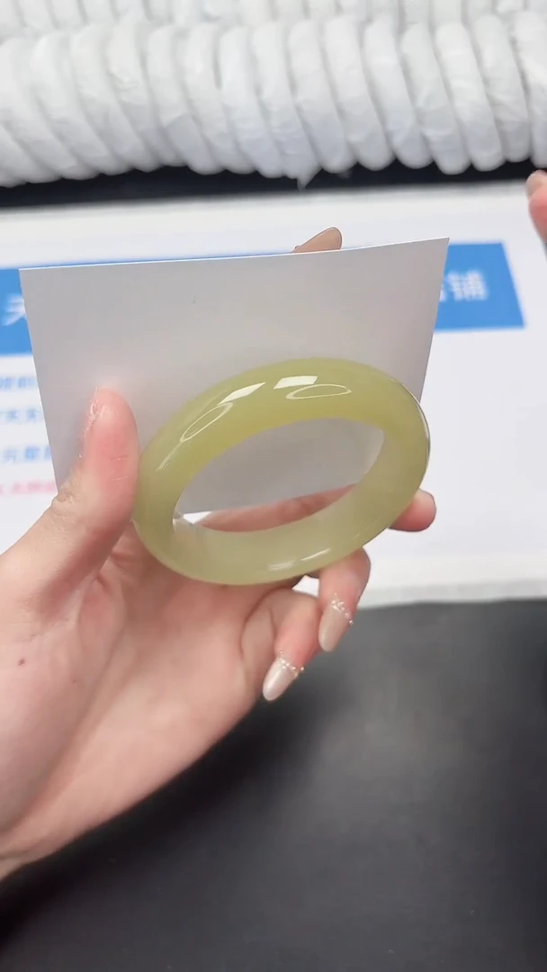 未镶嵌手镯石英质玉108-56.5CQ