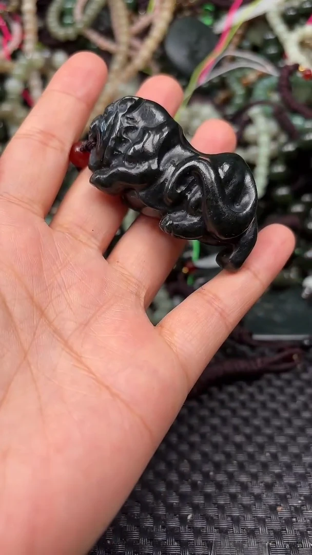 和田玉未镶嵌颈饰1