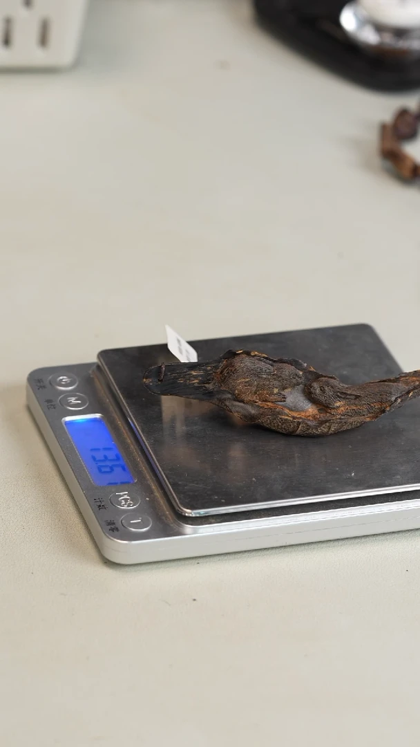 沉香沉香碎屑L****u文莱沉水13.4g