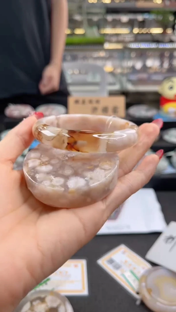 未镶嵌手镯石英质玉62圈口（赠品镯心）1885073