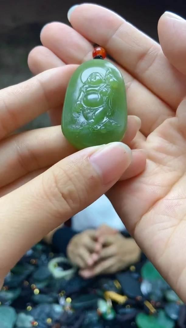 颈饰未镶嵌和田玉1