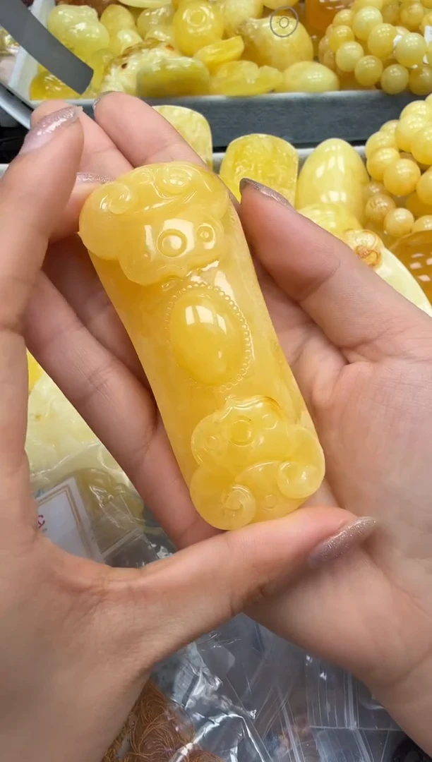 裸石琥珀未镶嵌如图