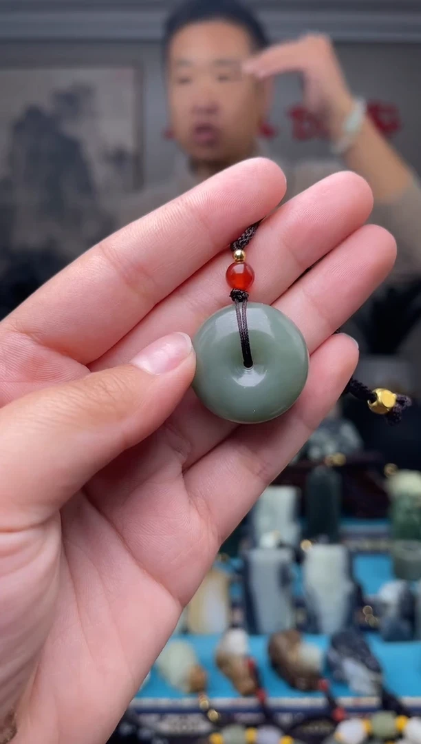 未镶嵌和田玉挂件1
