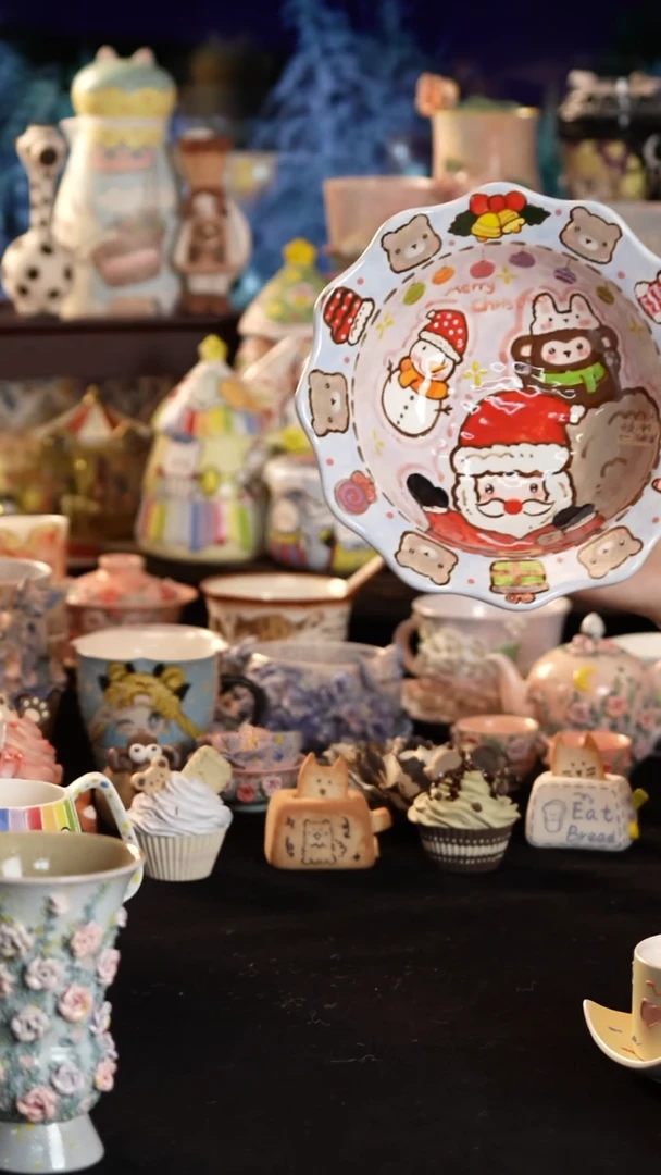 摆件陶景德镇釉下彩手绘设计师款陶瓷