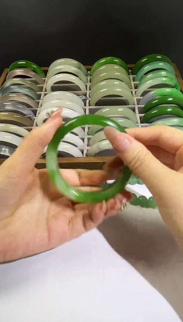 灵动飘花高货毕业款手镯