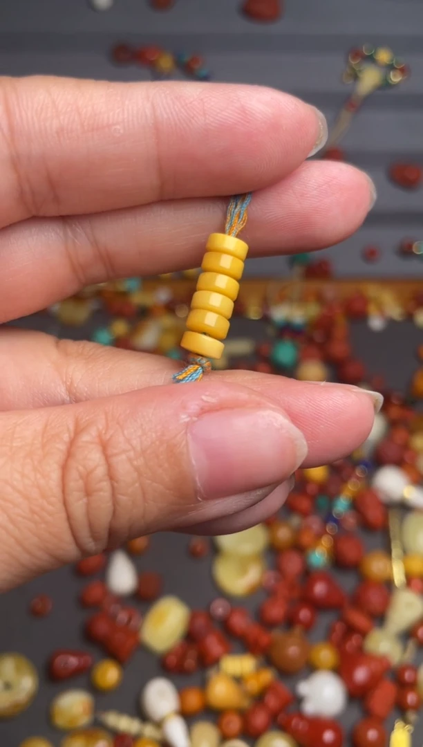 未镶嵌蜜蜡裸石多样性发其一，6mm六片