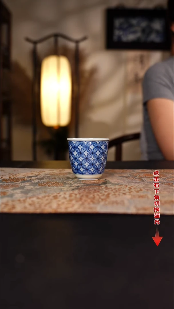 元黛工坊青花铜钱纹手握杯