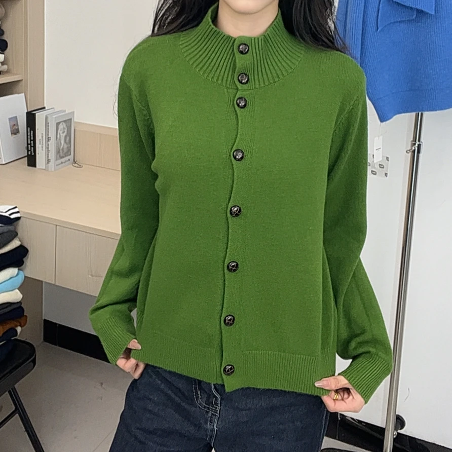 常规款厚款圆领女针织羊毛衫短款秋冬气质纯色