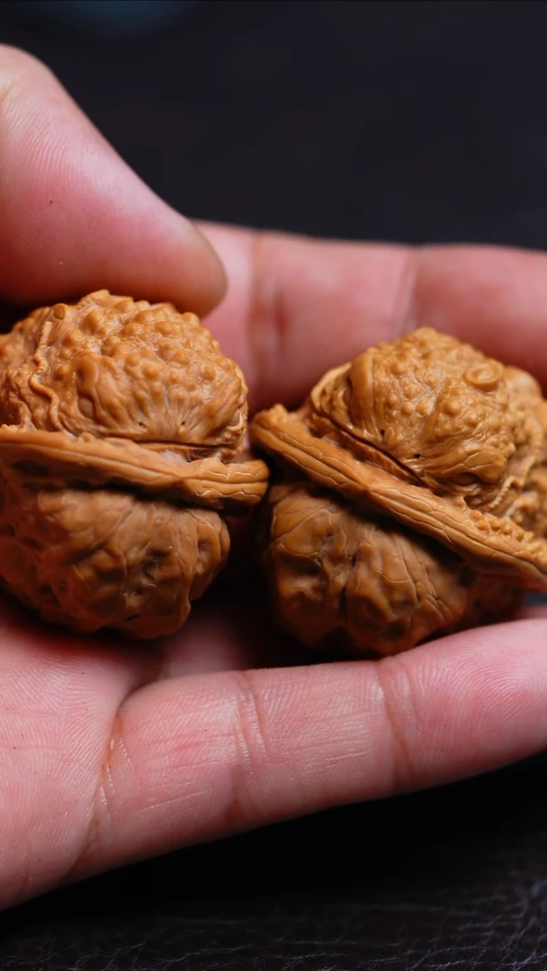 手串/手链橄榄核核桃雕刻金蟾