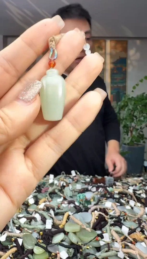 颈饰未镶嵌和田玉拍一发一多样性发货