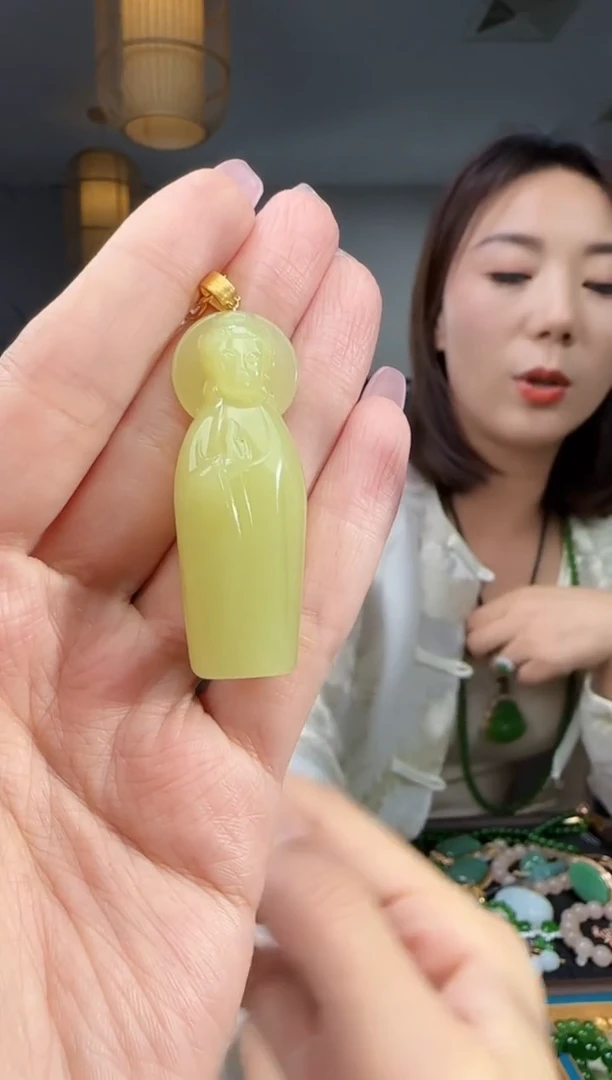 吊坠(不含链)18K金镶嵌和田玉1