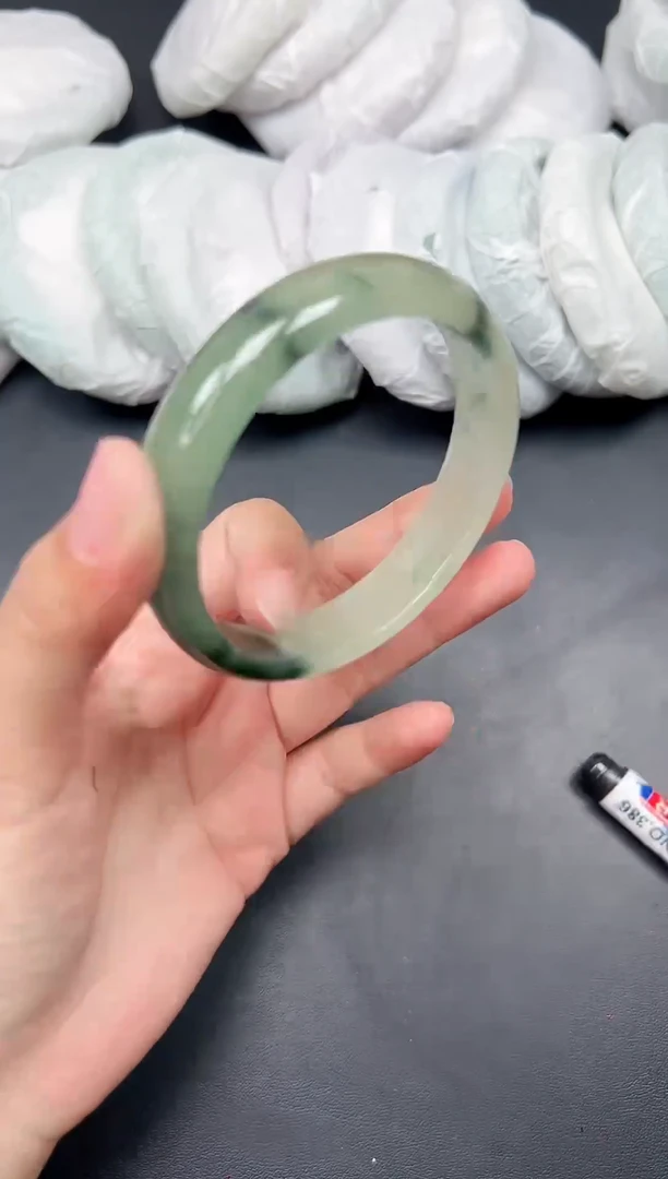 精品手镯，一物一拍Z054