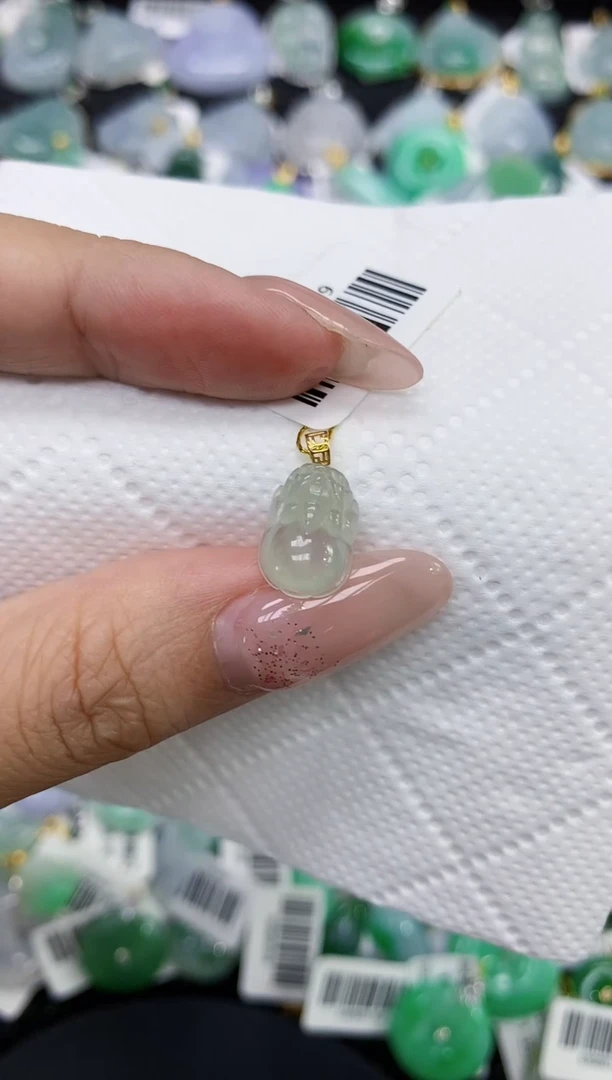 颈饰18K金镶嵌翡翠1111111111