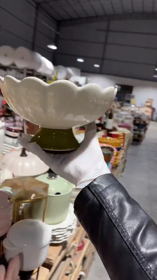 陶瓷花边高脚碗微瑕 凑满20元包邮