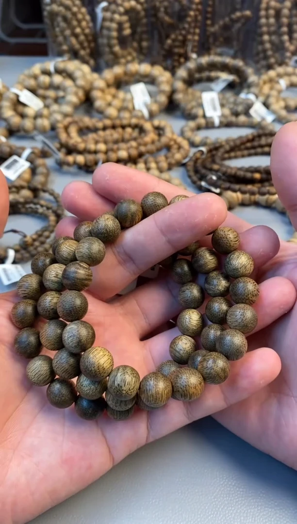 沉香手串 文莱圆珠单圈1.1多样性发其一